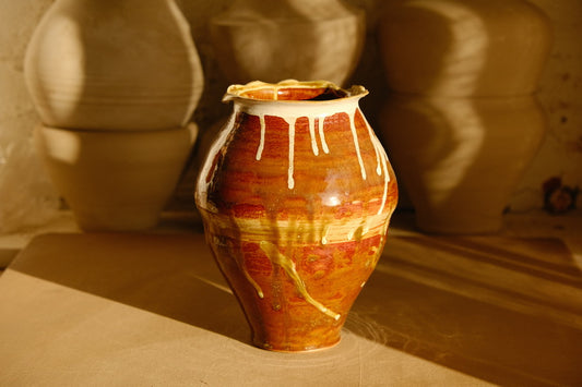Flowing rim vase